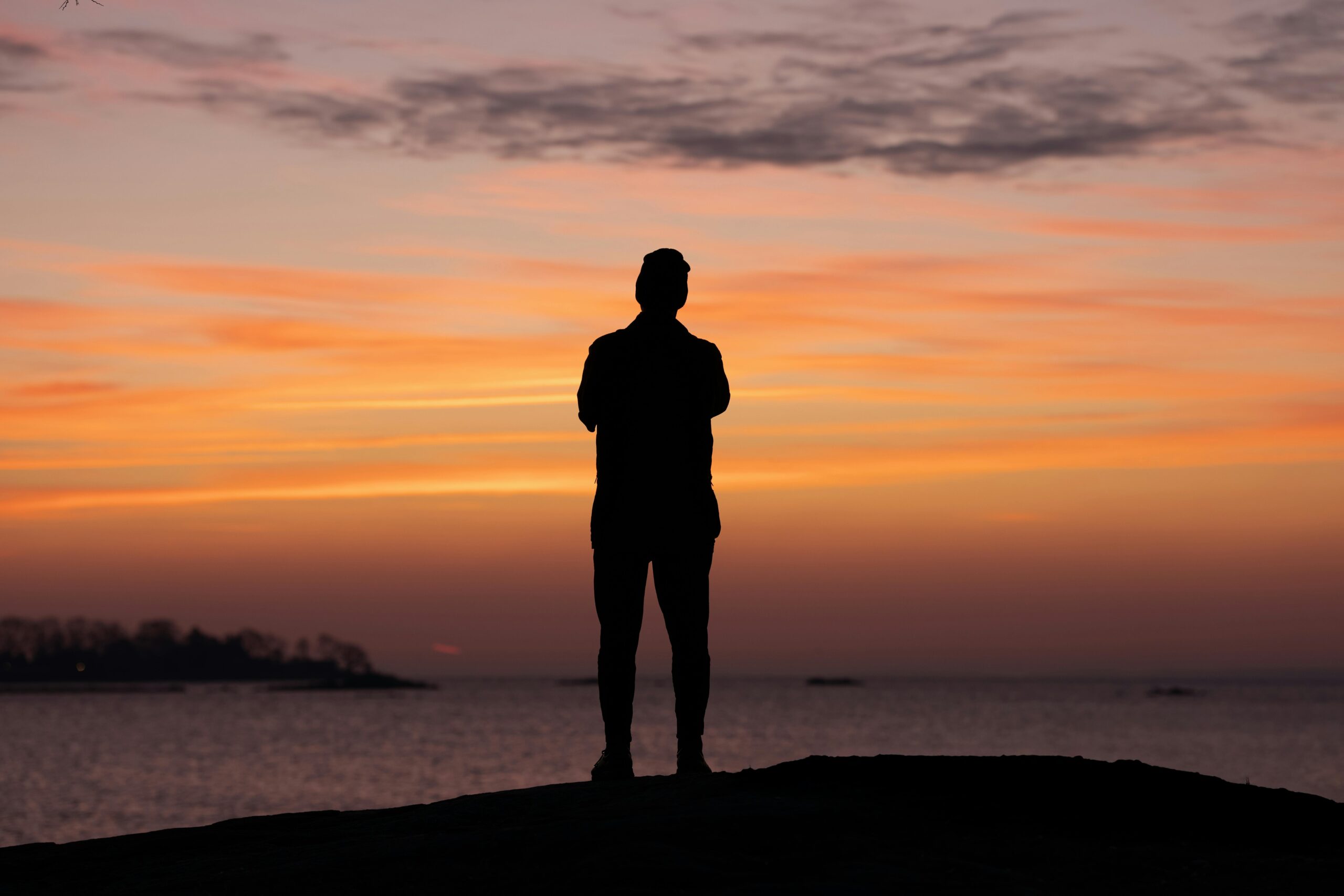 Como acalmar a mente preocupada dando nome às emoções